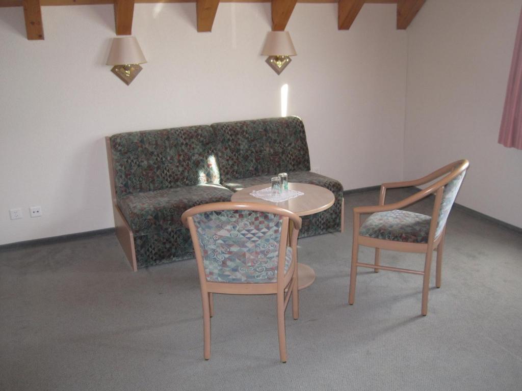 Hotel Des Alpes Realp Room photo